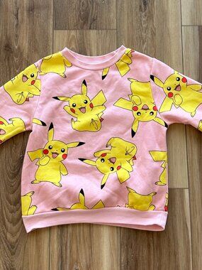 H&M Pokemon Pikachu All Over Print Light Pink Kids Sweatshirt 6 7